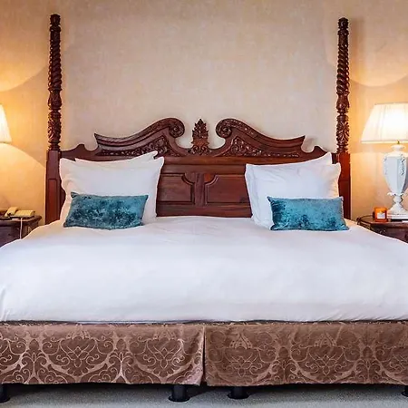 Oranje Hotel 5*