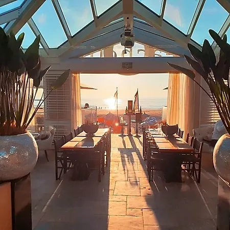 Hotel Oranje 5*