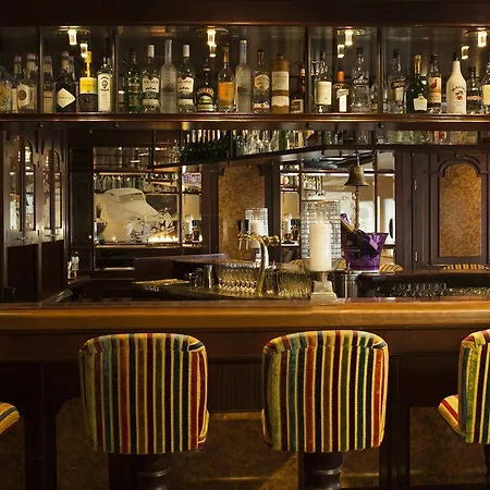 Oranje Hotel 5*